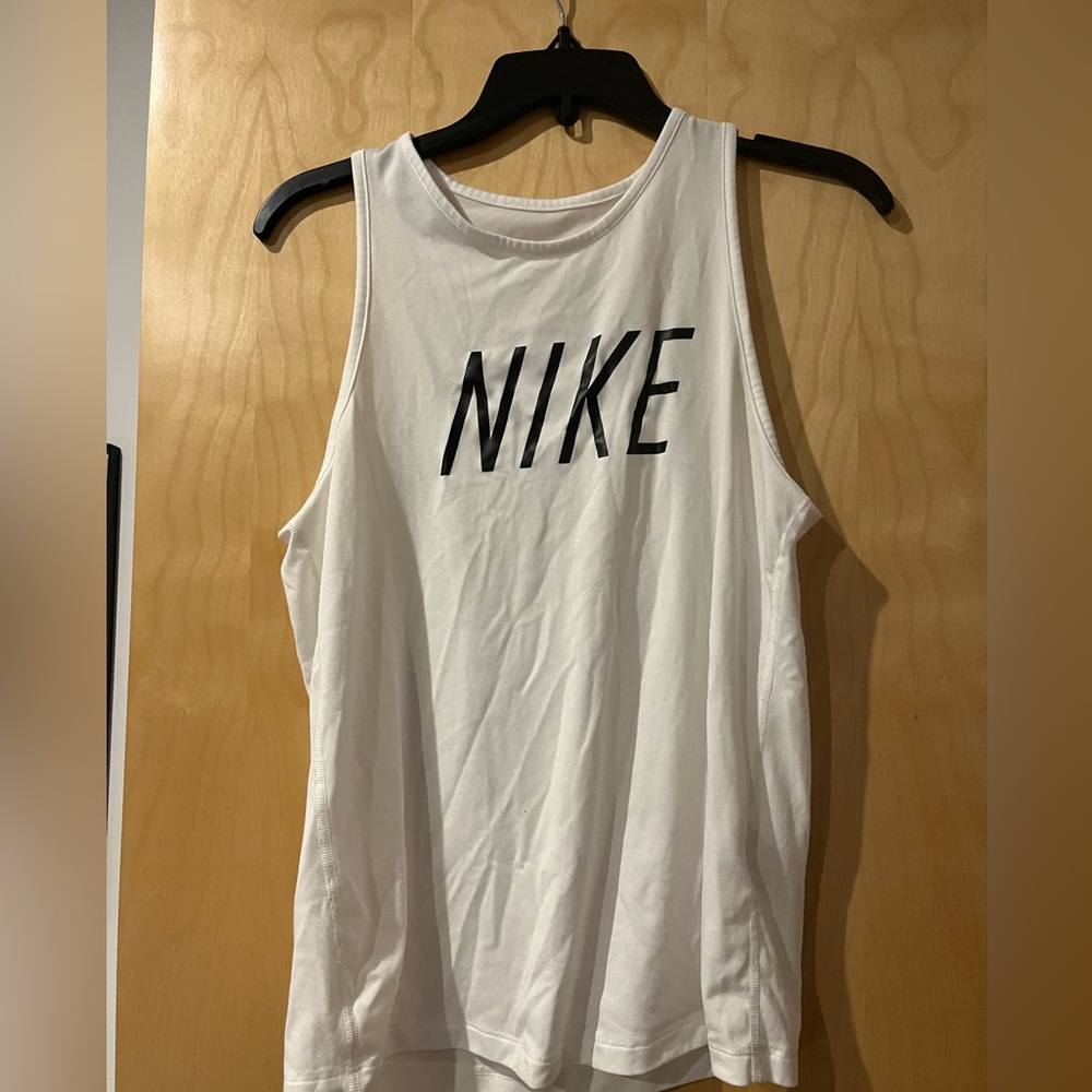 Nike Women’s Small White Tank Top